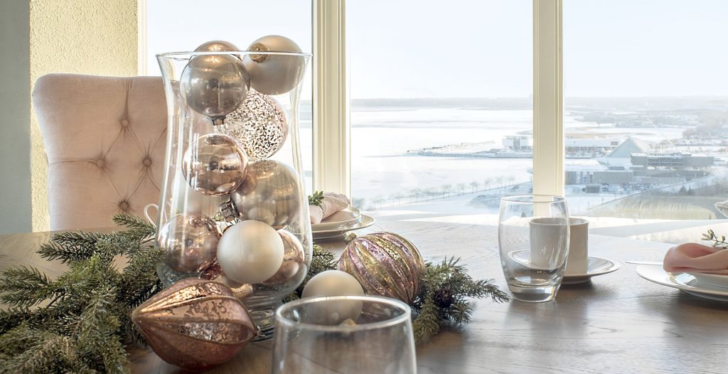 Make your coastal vacation home a special place for Christmas.