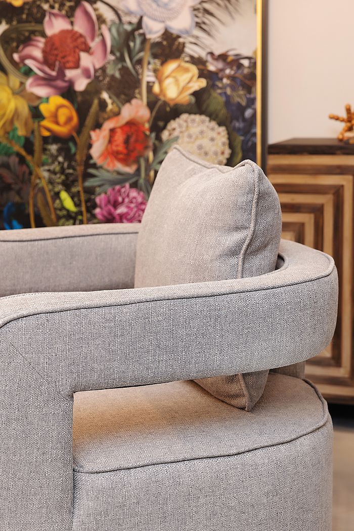 Incorporate personal touches that reflect your style to make the space truly your own.